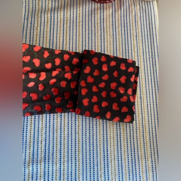 Alice + Olivia Shirt Womens Silk Small Black Red Hearts Printed Long Sleeve NWT - Picture 7 of 13
